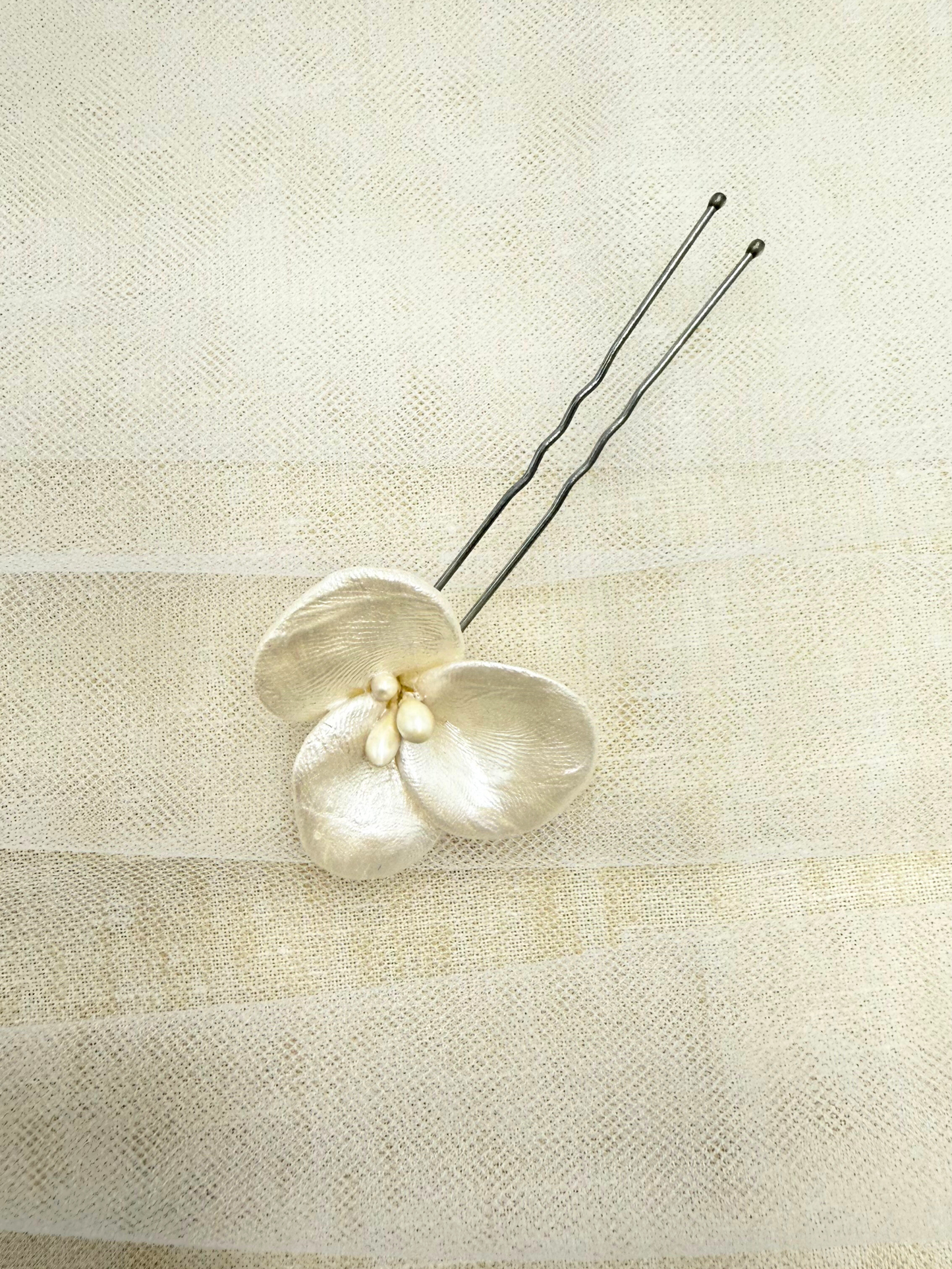 Hair pin flor porcelana chica